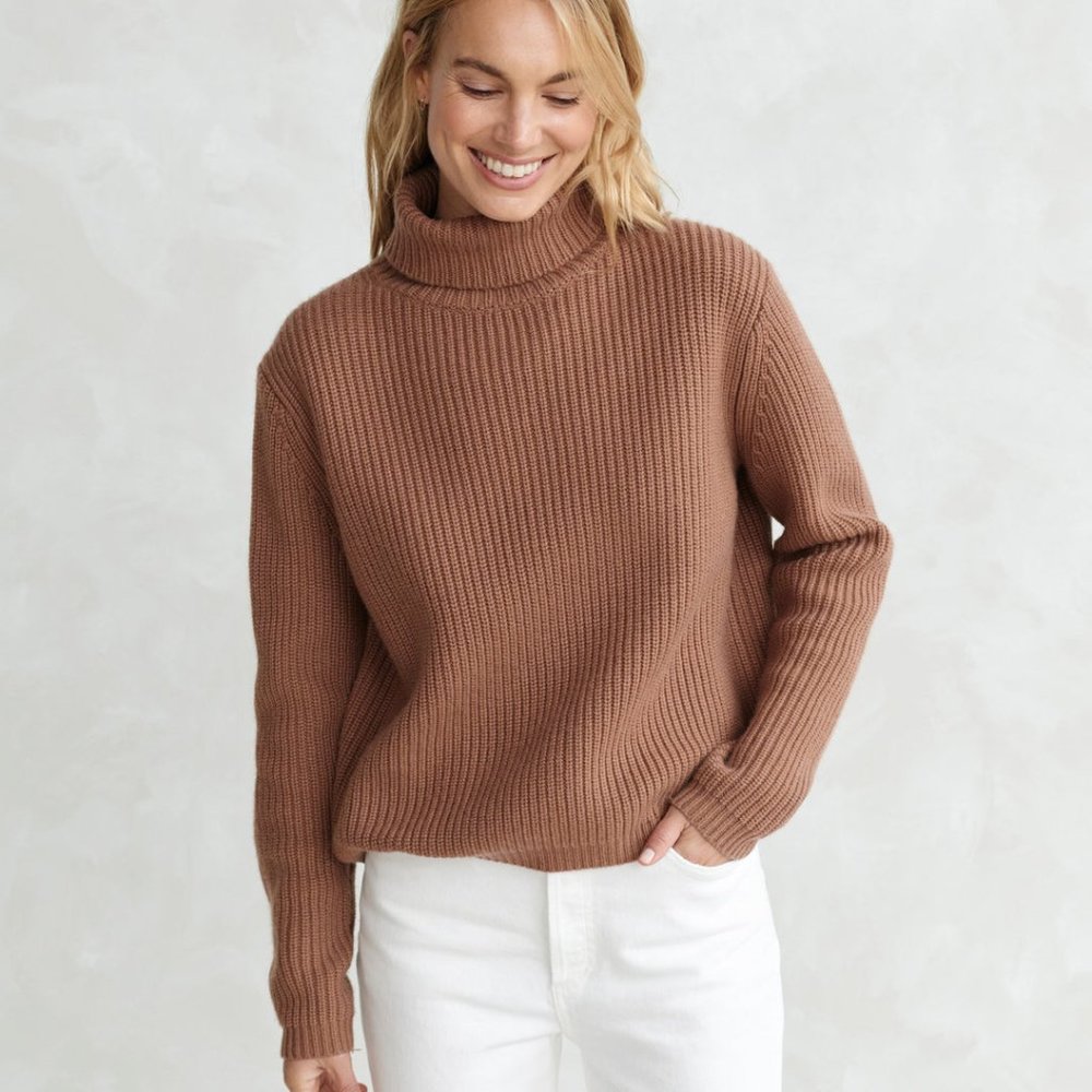 Jenni Kayne Cropped Turtleneck in Clay
